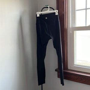 black lululemon leggings